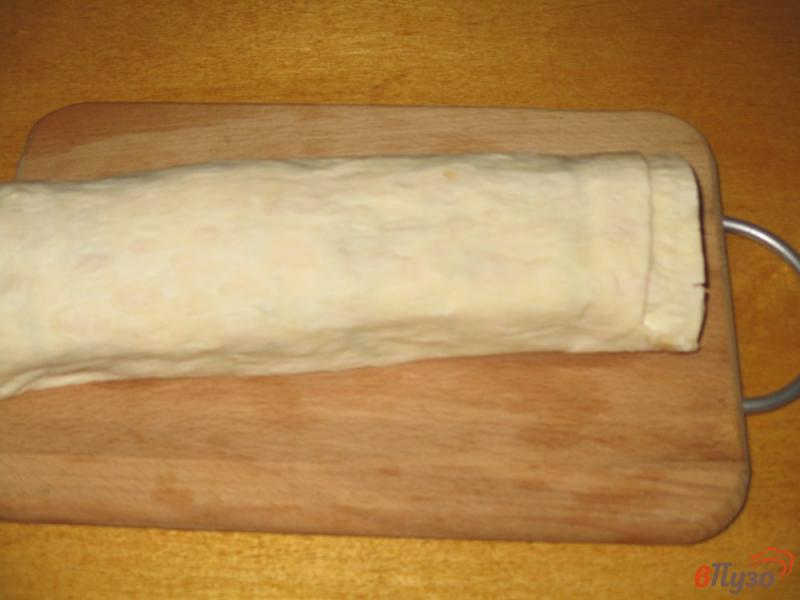 Фото приготовление рецепта: Рулет из лаваша с сыром и копченой куриной грудкой шаг №3