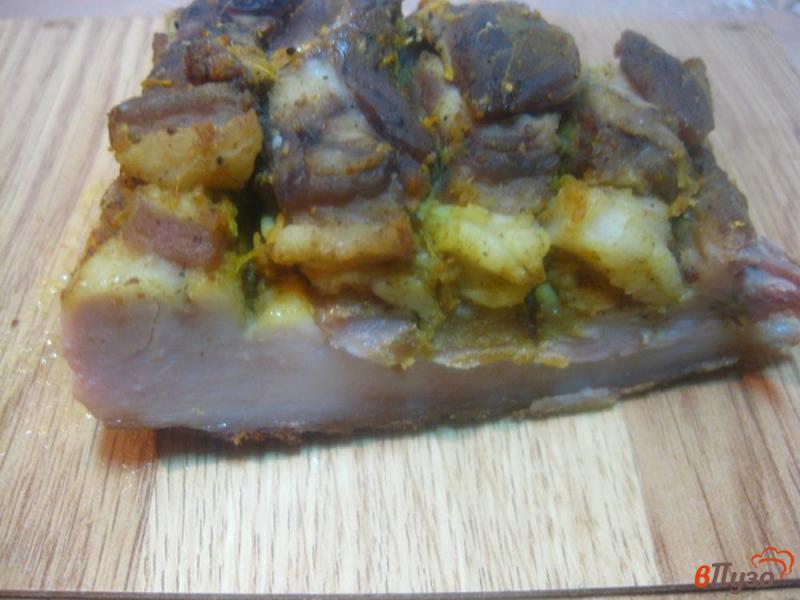 Фото приготовление рецепта: Сало маринованное в луковой шелухе шаг №4