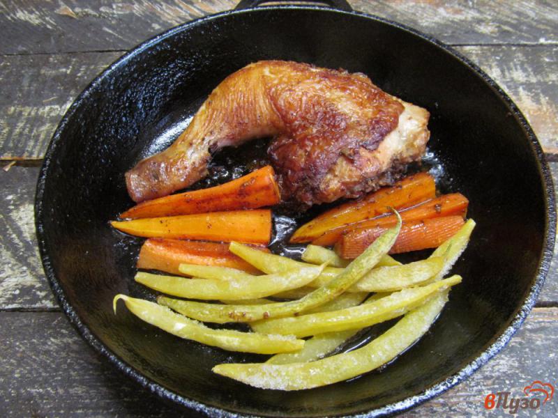 Фото приготовление рецепта: Курица с овощами шаг №6