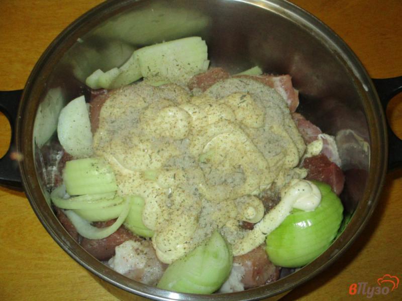 Фото приготовление рецепта: Шашлык из свинины в майонезном маринаде с минералкой шаг №1