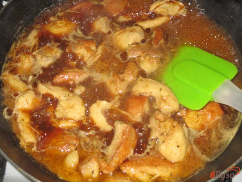 Фото приготовление рецепта: Куриная грудка с фунчозой в медово-соевом маринаде шаг №3