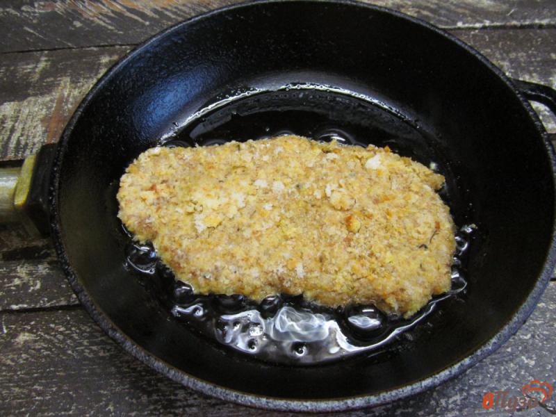 Фото приготовление рецепта: Куриный шницель с карри из цветной капусты шаг №8