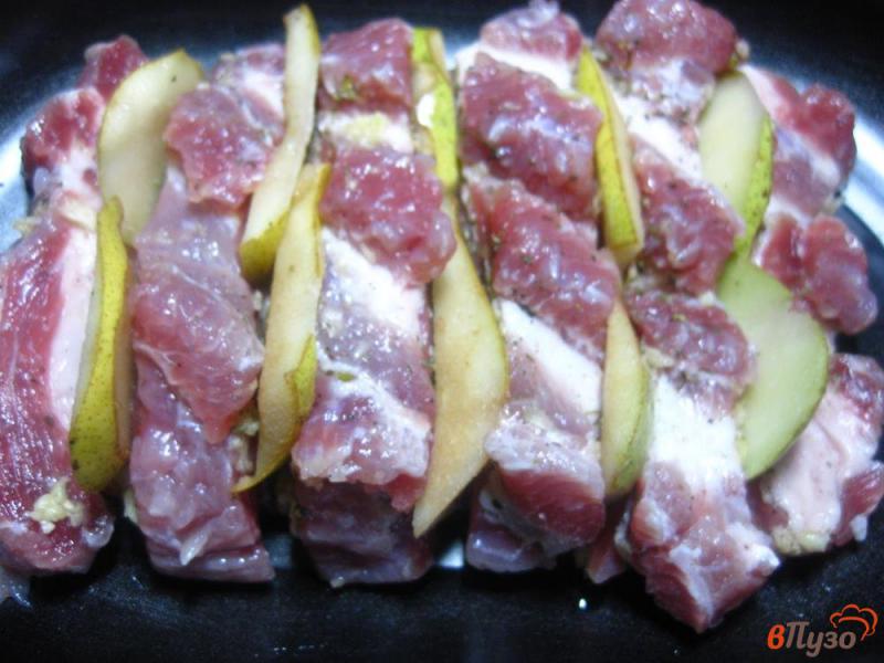 Фото приготовление рецепта: Свинина запеченная с яблоками шаг №3