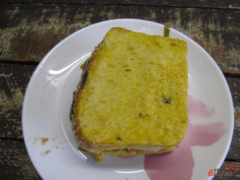 Фото приготовление рецепта: Сэндвич с яблоком и сыром бри шаг №5