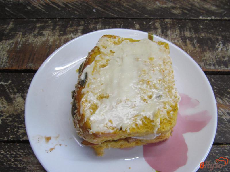 Фото приготовление рецепта: Сэндвич с яблоком и сыром бри шаг №6