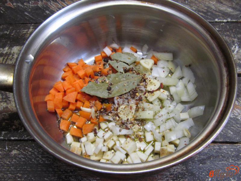 Фото приготовление рецепта: Овощное рагу с фасолью и макаронами шаг №1