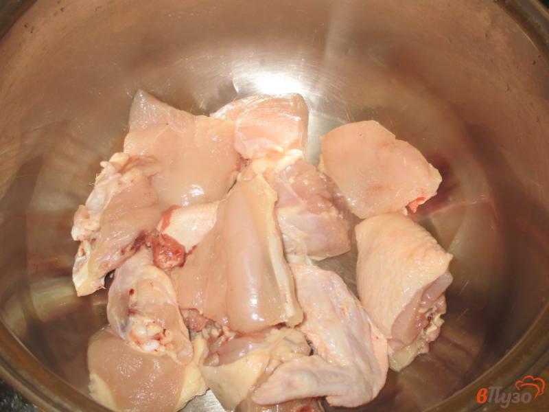 Фото приготовление рецепта: Суп из курицы с кукурузой и вешенками шаг №1