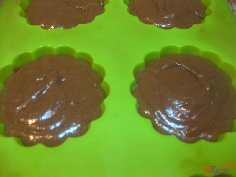 Фото приготовление рецепта: Кексы с какао шаг №7