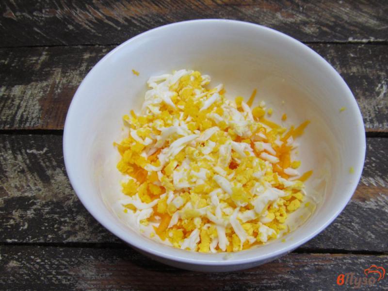 Фото приготовление рецепта: Салат из тыквы с яйцом шаг №3