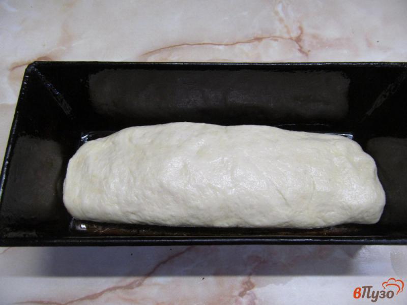 Фото приготовление рецепта: Белый хлеб с жареным чесноком и кориандром шаг №8