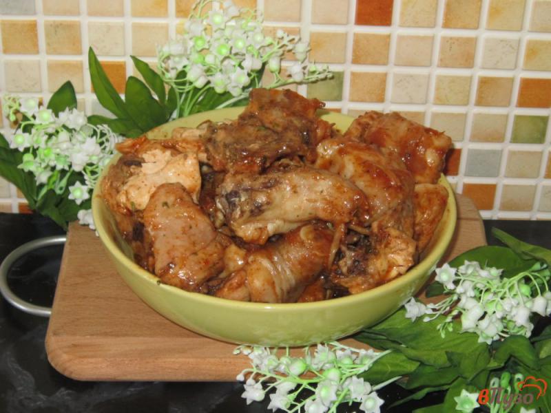 Фото приготовление рецепта: Курица в соусе жареная на сковороде шаг №5