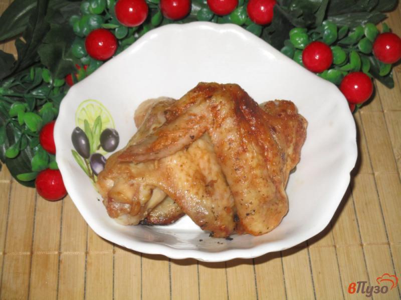 Фото приготовление рецепта: Куриные крылышки запеченные в соево-майонезном маринаде шаг №6
