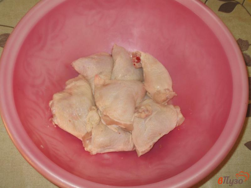 Фото приготовление рецепта: Куриные бедра на сковороде шаг №1