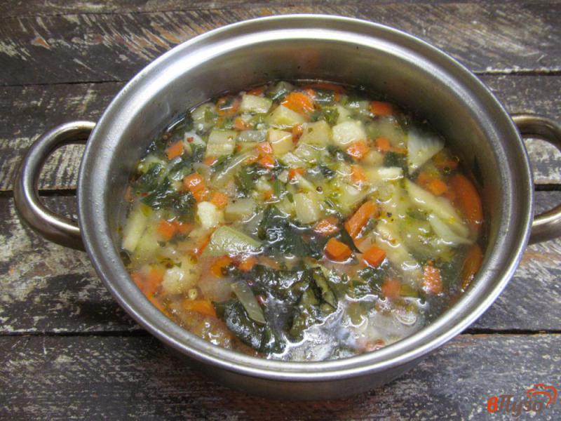 Фото приготовление рецепта: Суп пюре из цветной капусты с картофелем и сухариками шаг №3