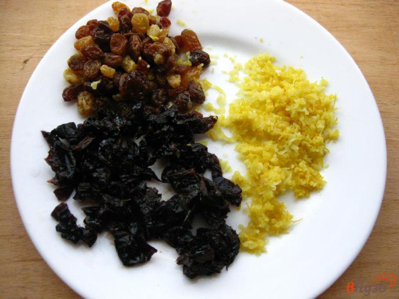 Фото приготовление рецепта: Буженина с черносливом и французской горчицей шаг №3