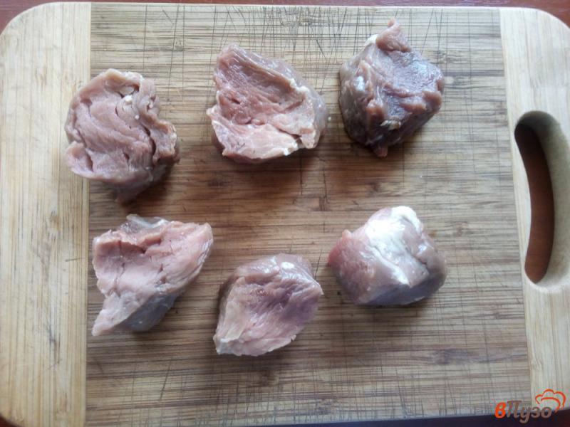Фото приготовление рецепта: Свиная вырезка жареная на сковороде шаг №1