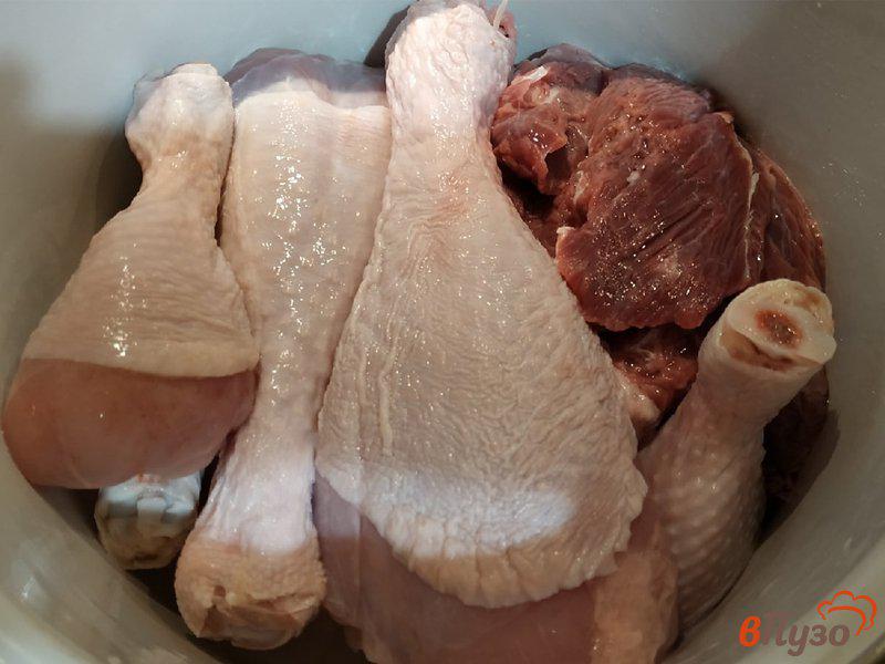 Фото приготовление рецепта: Заливное из курицы и индейки шаг №1
