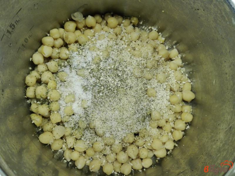 Фото приготовление рецепта: Нутовый хумус с кунжутом шаг №5