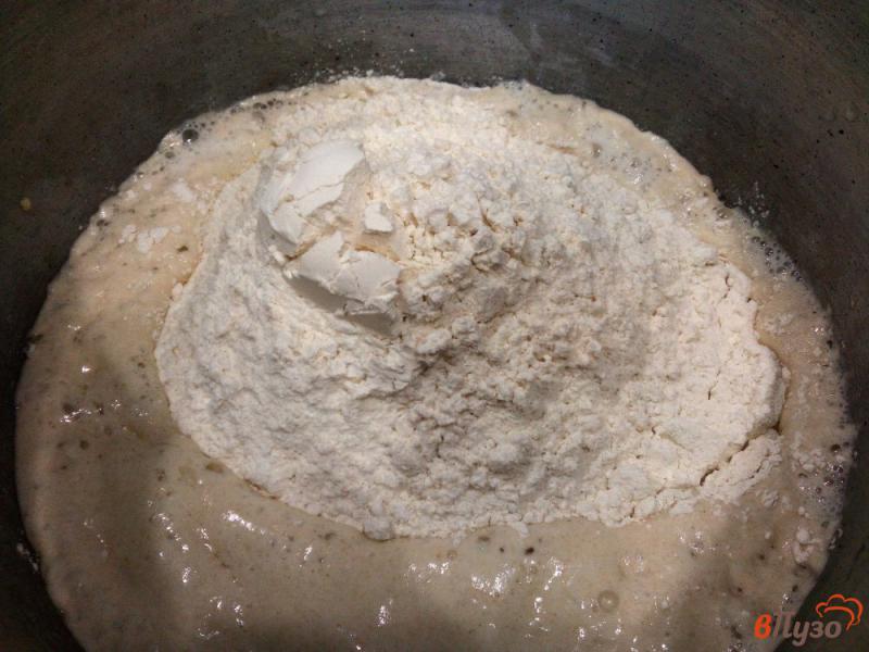 Фото приготовление рецепта: Пирожки с сырно-грибной начинкой шаг №7