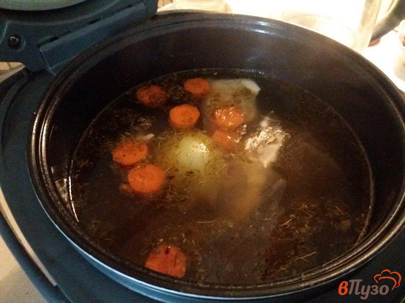 Фото приготовление рецепта: Куриный суп с вермишелью в мультиварке шаг №6