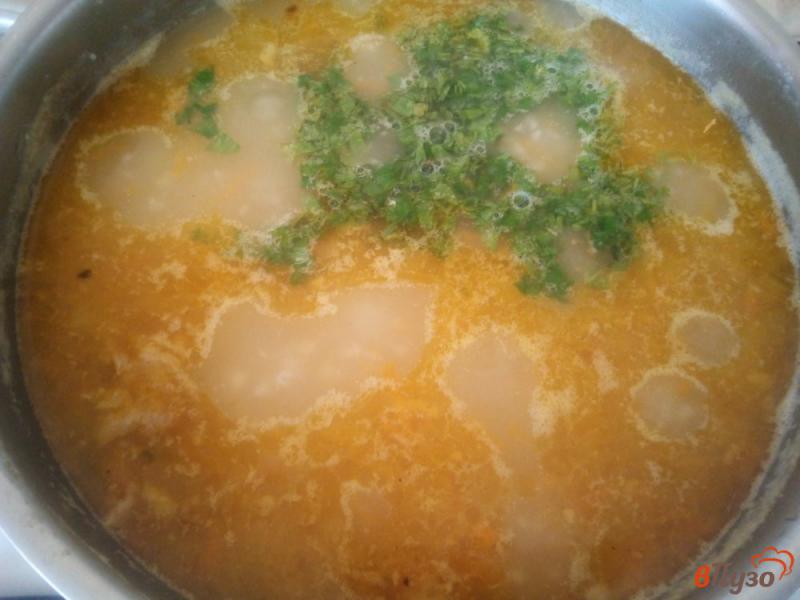Фото приготовление рецепта: Суп с пшеном и тушенкой шаг №7