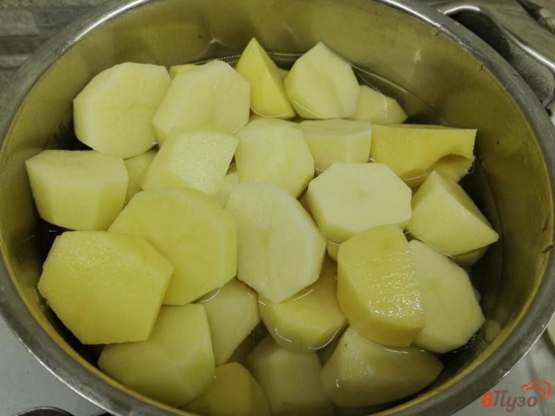 Фото приготовление рецепта: Пюре из картофеля и брюссельской капусты шаг №1