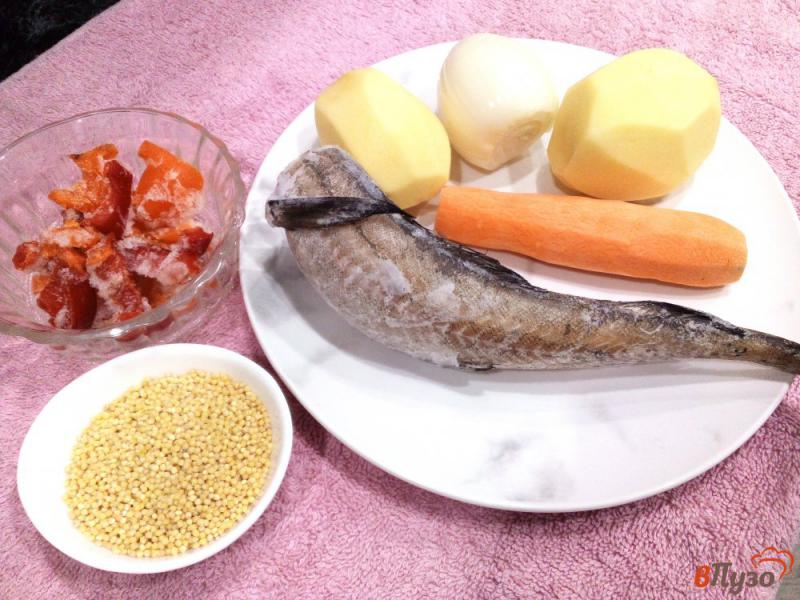 Фото приготовление рецепта: Овощной суп на бульоне минтая шаг №1