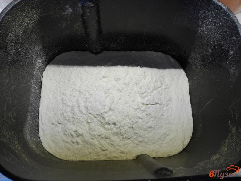Фото приготовление рецепта: Молочный хлеб в хлебопечке шаг №1