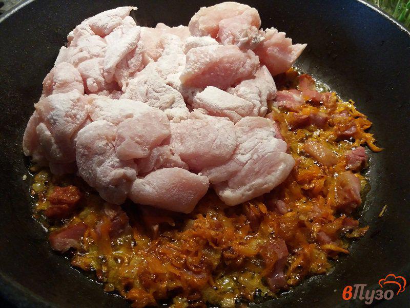 Фото приготовление рецепта: Фрикасе из куриного филе шаг №8