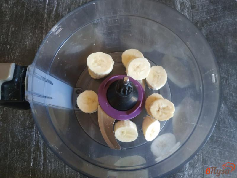 Фото приготовление рецепта: Бананово-ананасовый смузи шаг №1