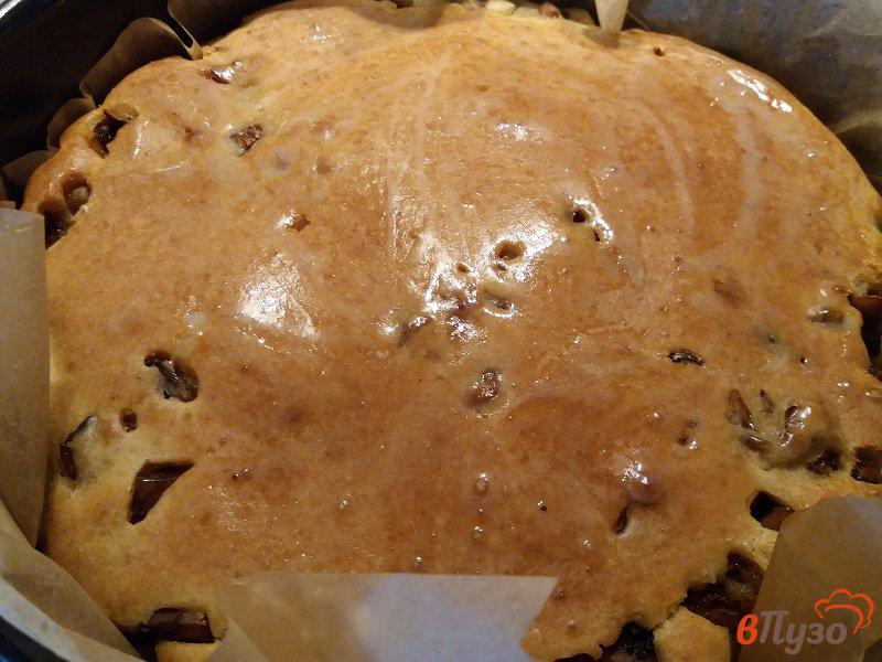 Фото приготовление рецепта: Заливной пирог с грибами шаг №12