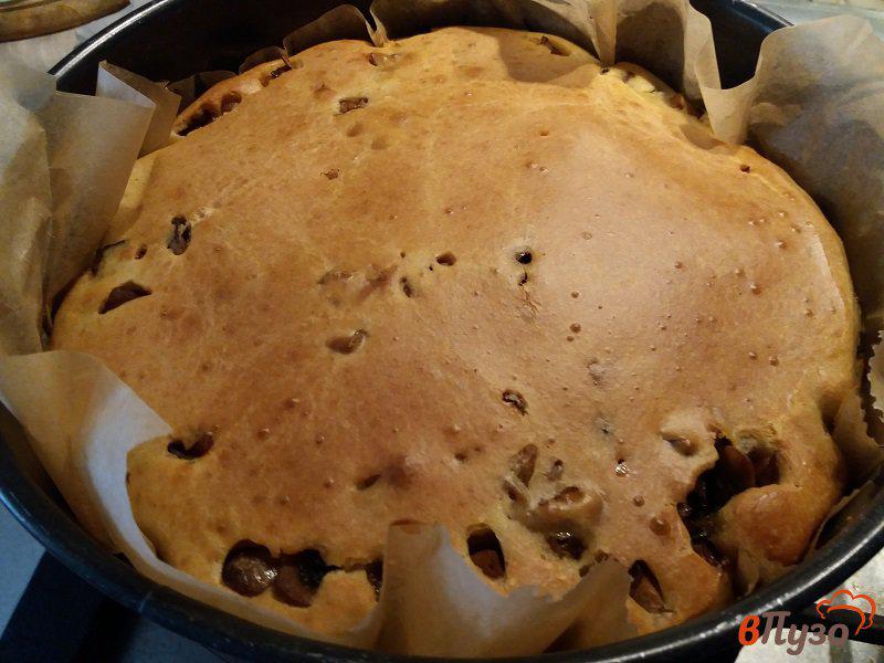 Фото приготовление рецепта: Заливной пирог с грибами шаг №11