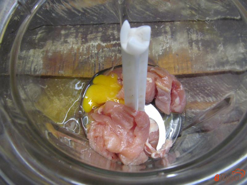 Фото приготовление рецепта: Пожарская котлета из мяса индейки шаг №3