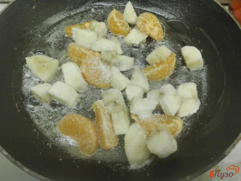 Фото приготовление рецепта: Французские тосты с бананом и мандарином шаг №4