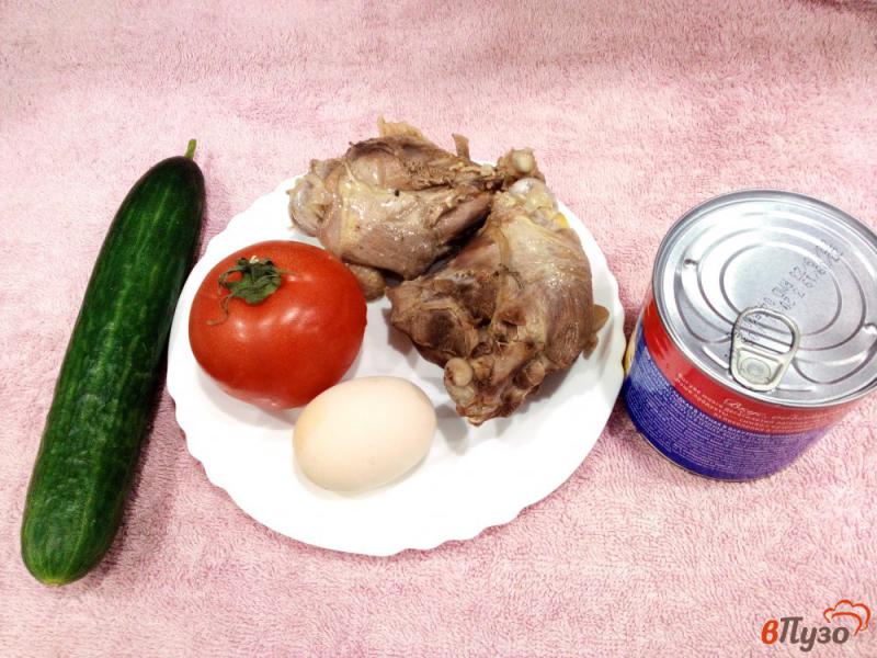 Фото приготовление рецепта: Слоеный салат с мясом и овощами шаг №1