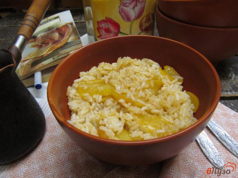 Фото приготовление рецепта: Рис с карамелизированными яблоками шаг №9