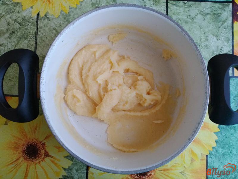Фото приготовление рецепта: Биточки из манной каши на йогурте шаг №3