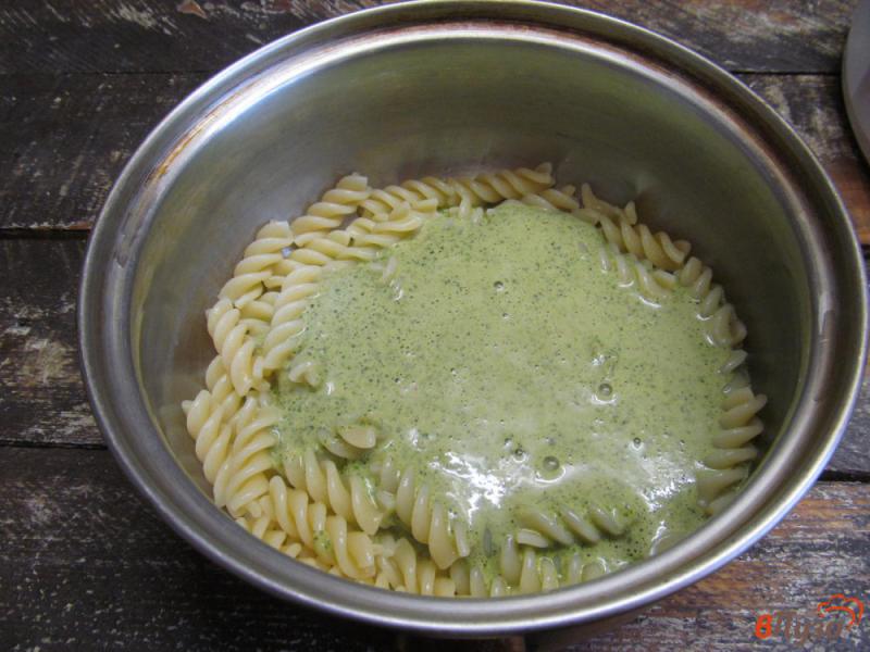 Фото приготовление рецепта: Паста с зеленым песто шаг №6