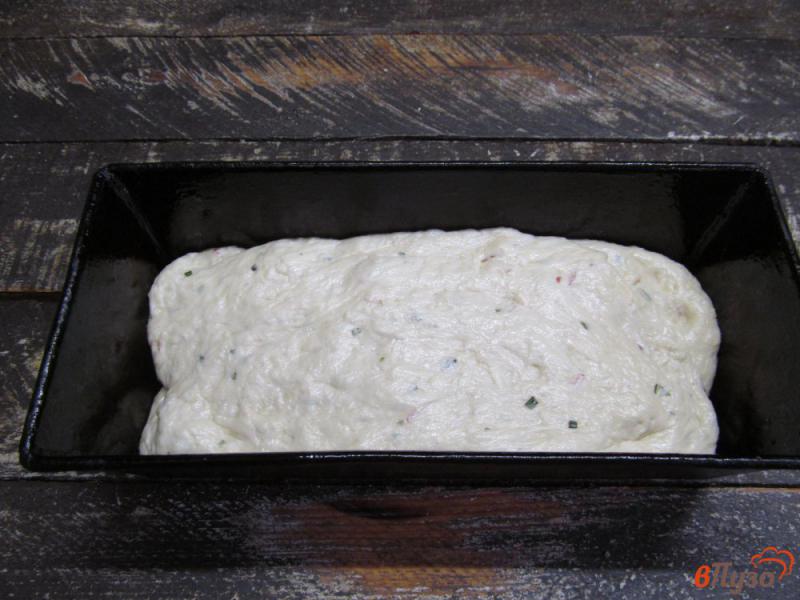 Фото приготовление рецепта: Белый хлеб с розмарином и яблоком шаг №8
