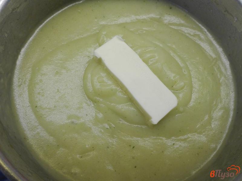 Фото приготовление рецепта: Пюре из картофеля и брокколи с кунжутом шаг №5