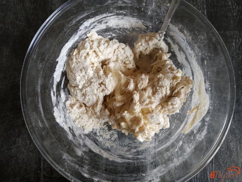 Фото приготовление рецепта: Пирожки на кефире с картофелем шаг №3