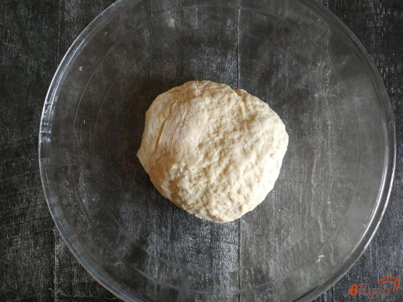 Фото приготовление рецепта: Пирожки на кефире с картофелем шаг №4