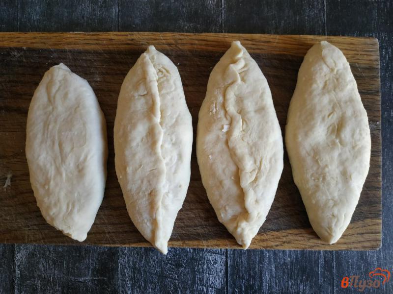 Фото приготовление рецепта: Пирожки на кефире с картофелем шаг №8
