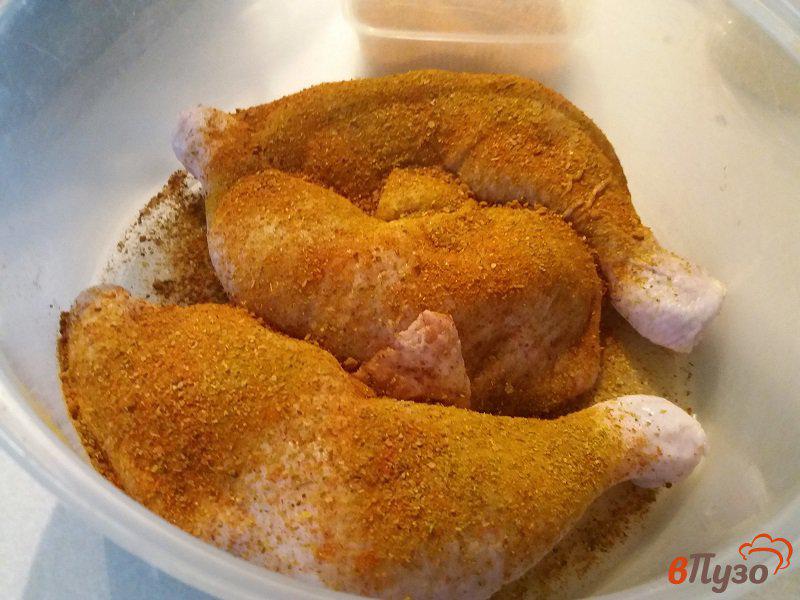 Фото приготовление рецепта: Запеченные куриные окорочка шаг №3