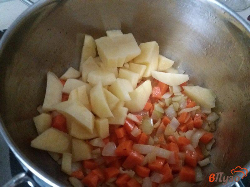 Фото приготовление рецепта: Суп-пюре из тыквы шаг №4