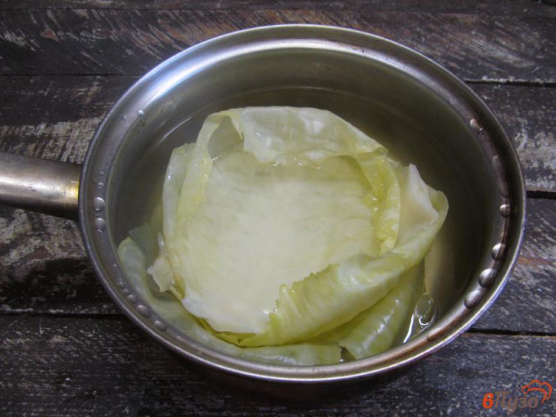 Фото приготовление рецепта: Конвертики из листьев капусты с начинкой шаг №1