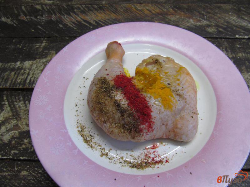 Фото приготовление рецепта: Жареные куриные окорочка под смородиновым соусом шаг №1