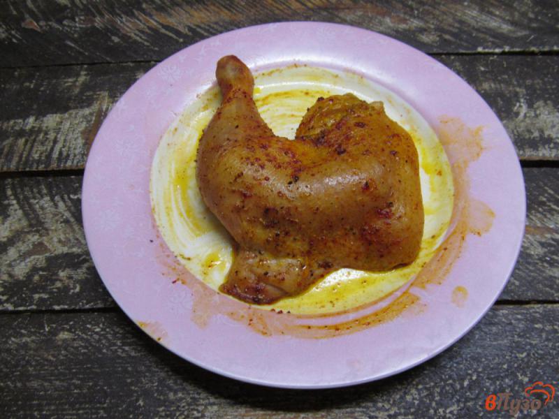 Фото приготовление рецепта: Жареные куриные окорочка под смородиновым соусом шаг №2