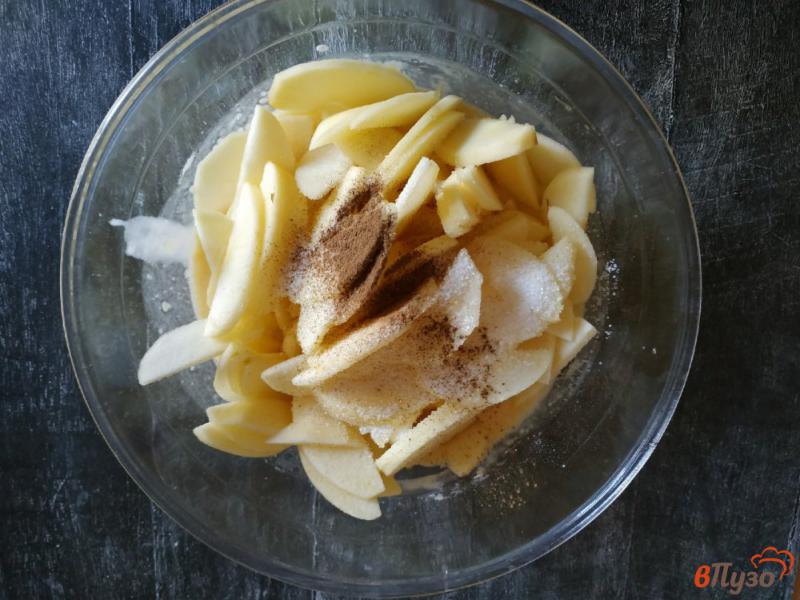 Фото приготовление рецепта: Мега яблочный пирог шаг №6