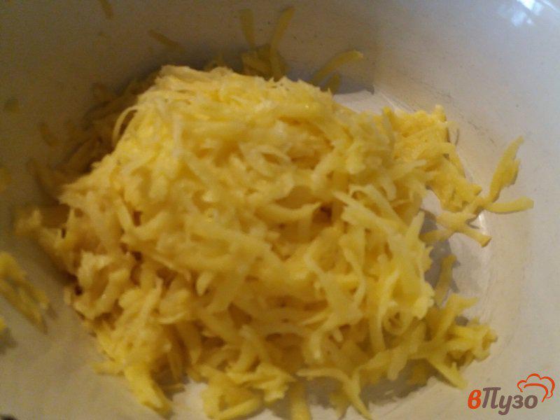 Фото приготовление рецепта: Куриные отбивные в картофельно-сырной шубке шаг №4
